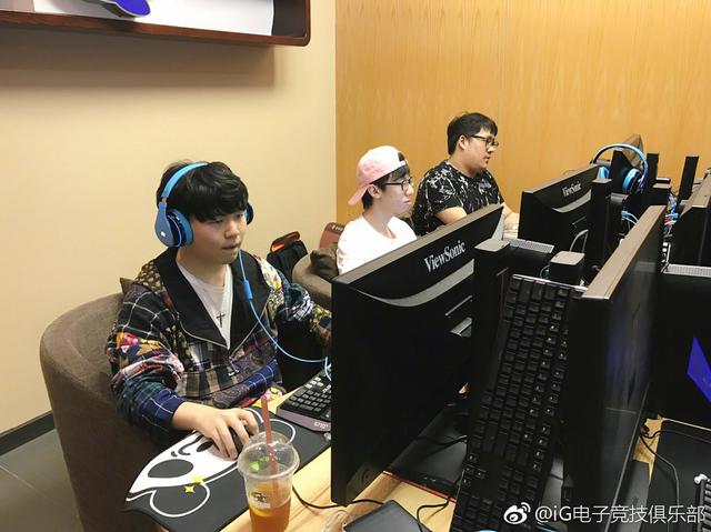 若依然未弹